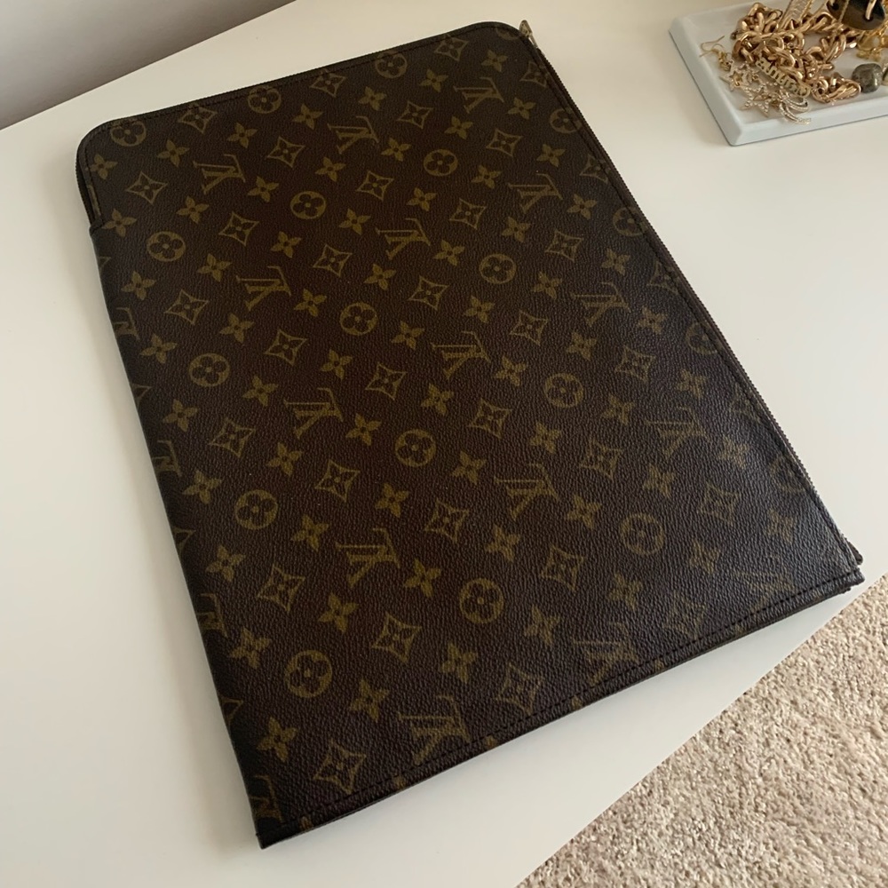 COPY- Still Available! Authentic Louis Vuitton Monogram Portfolio Case 39